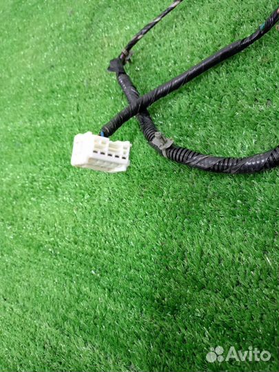 Проводка задней правой двери Nissan primera P11