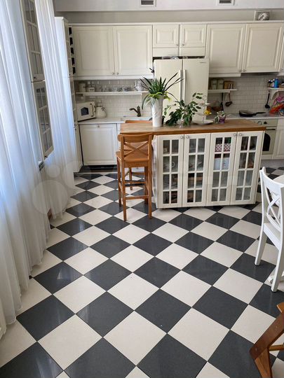 4-к. квартира, 118 м², 5/6 эт.