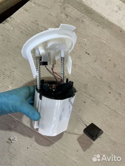 Бензонасос бака правый Мерседес глк, Ц-класс 204