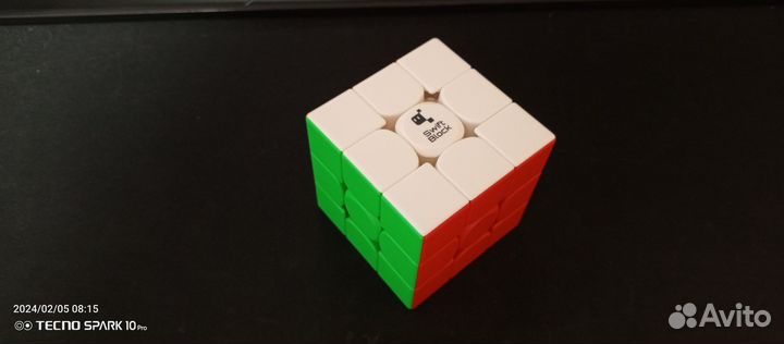 Скоростной Кубик Рубика от GAN