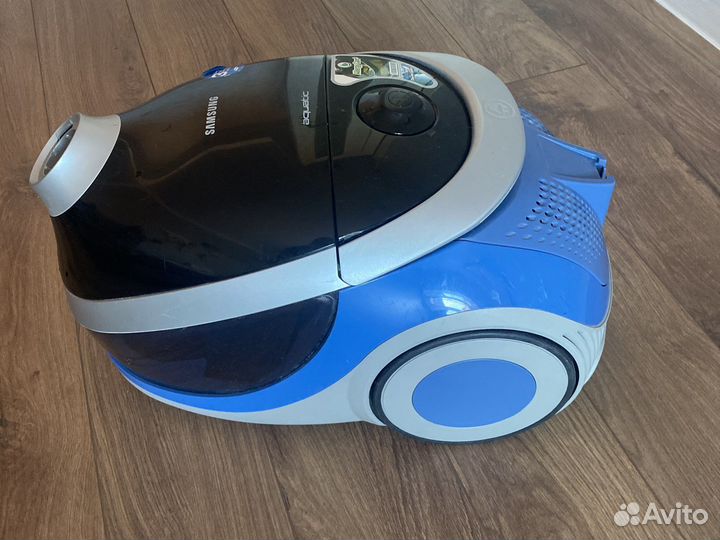 Пылесос Samsung SD 9421 Aquatic