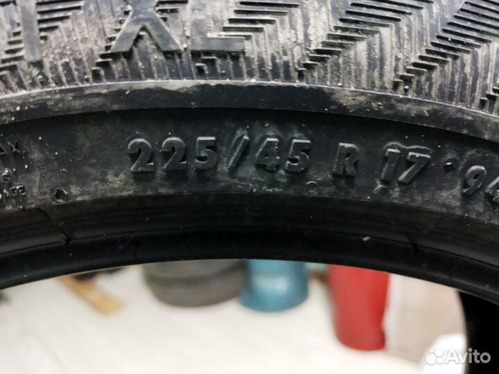 Gislaved Nord Frost 200 225/45 R17