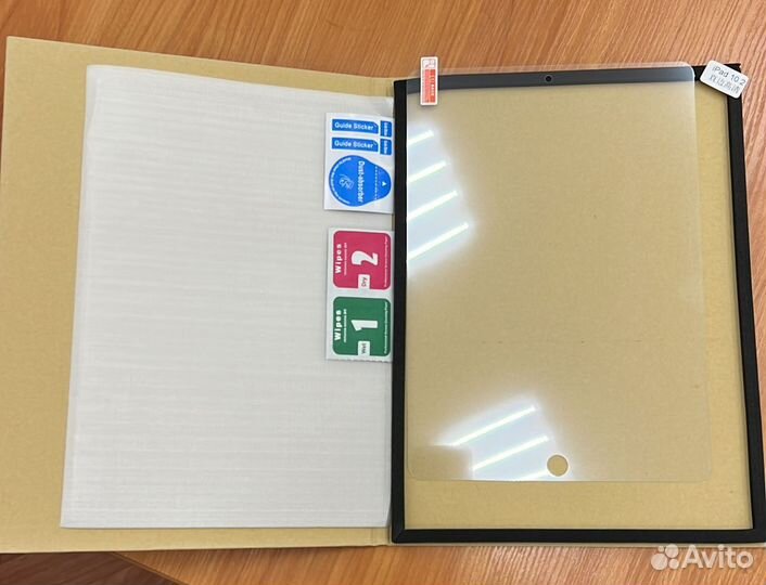 Стекло на iPad 10.2