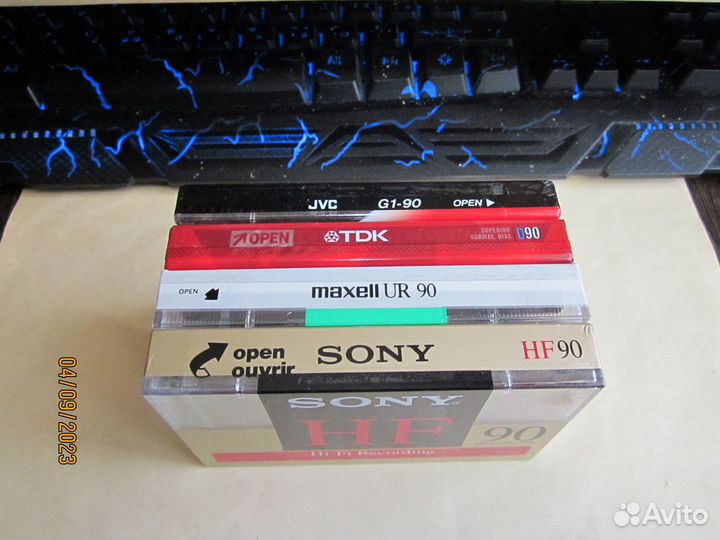 Аудиокассеты JVC, sony, TDK и maxell (4 штуки)