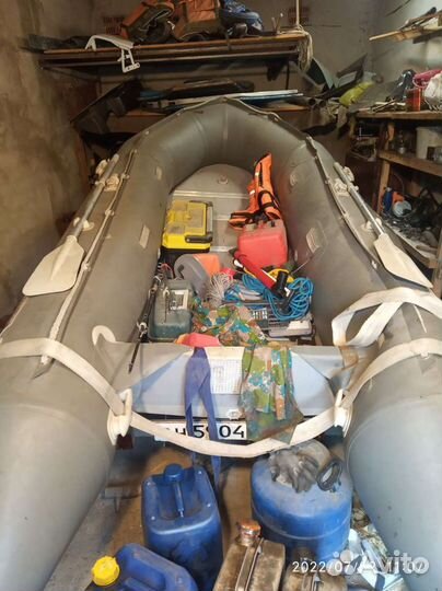 Лодка с мотором