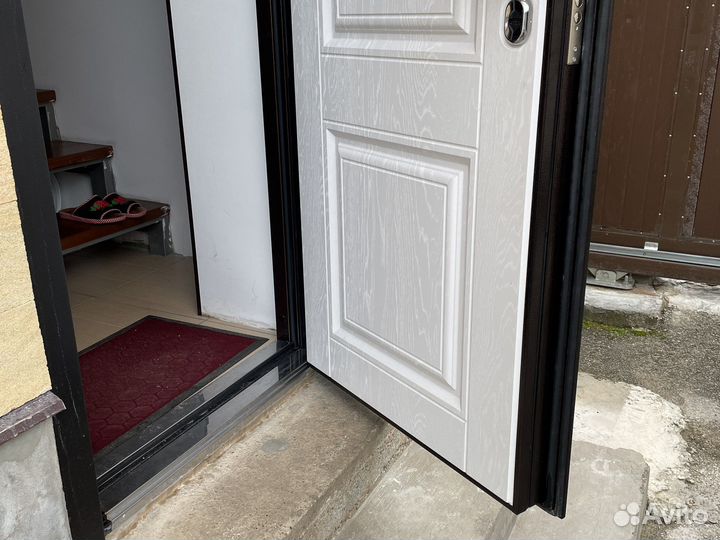 Дверь входная с терморазрывом бу