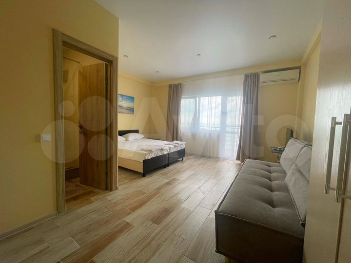 Дом 230 м² на участке 2 сот.