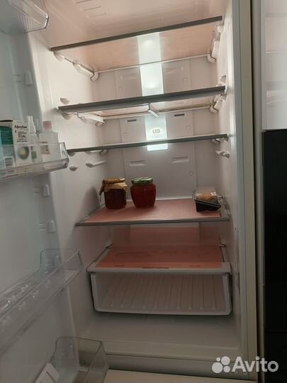 Холодильник Hotpoint Ariston бу