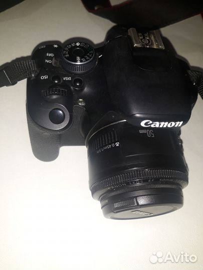 Зеркальный фотоаппарат Canon 600D