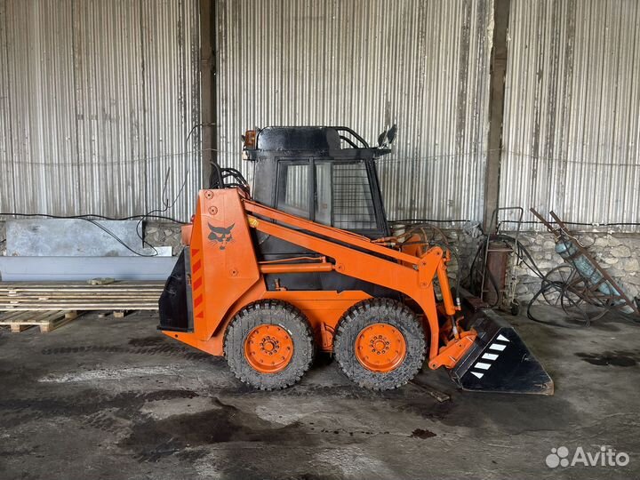 Мини-погрузчик Уралвагонзавод ПУМ-500, 2000