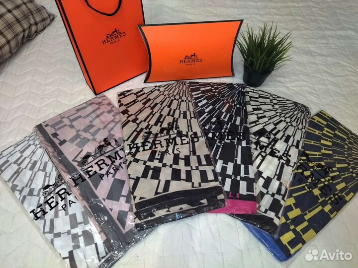 Шелковый платок Christian Dior, Hermes