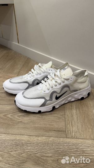 Кроссовки Nike Renew Lucent