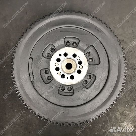 Двухмассовый маховик 415 0568 10
