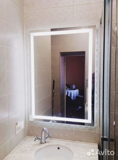 Зеркало в комнату с подсветкой