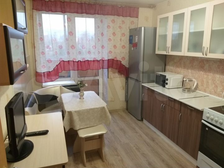 1-к. квартира, 35 м², 3/27 эт.