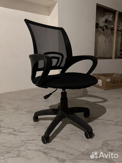 Кресло компьютерное офисное стул на колесах