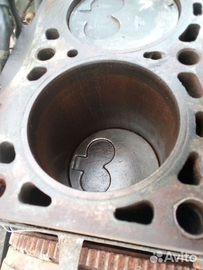 Продам двигатель R2 mazda bongo