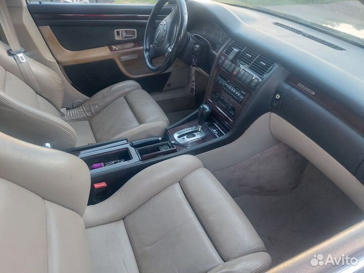 Audi A8 4.2 AT, 1995, 313 937 км