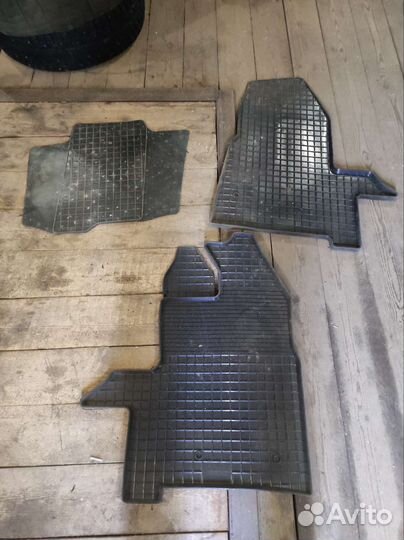 Резиновые коврики для Ford Transit
