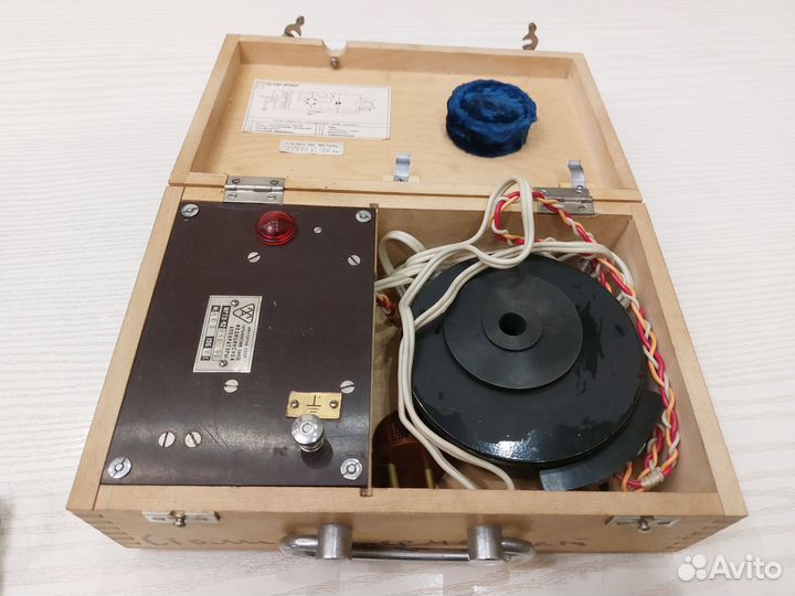 Столик-термостат к микроскопу