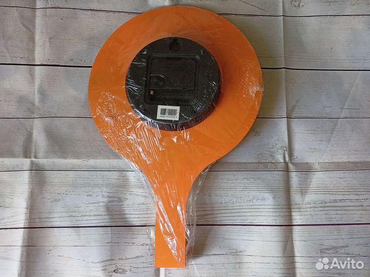 Часы настенные в кухню momento