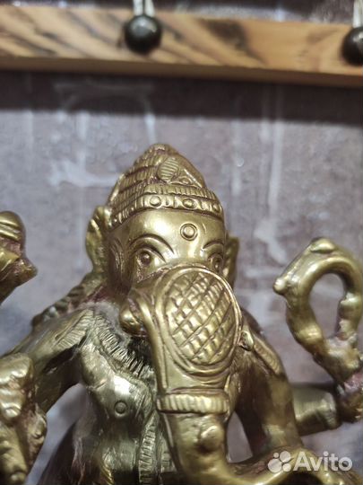 Бронзовая статуэтка