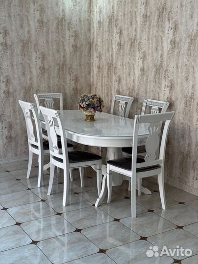 Стол «Лапка-Версачи»