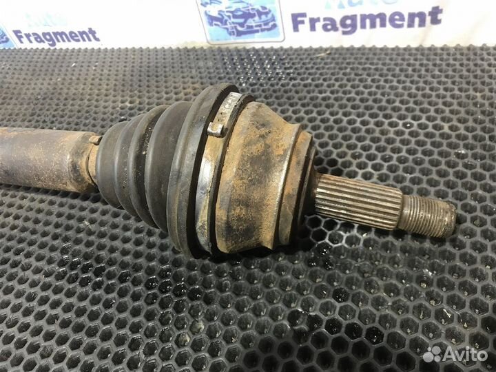 Полуось (привод) передний правый Vw Passat B3 1.8