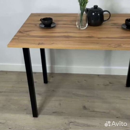 Кухонный стол