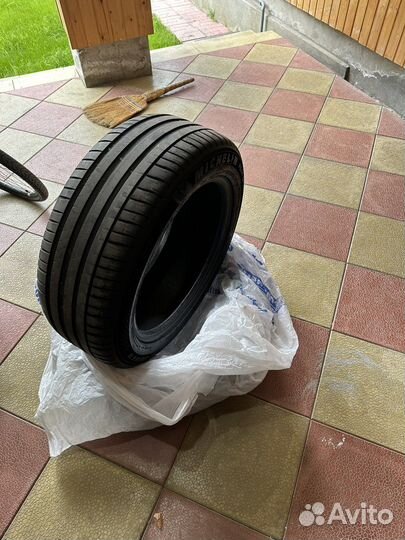 Michelin Pilot Sport 4 SUV 235/55 R19 S