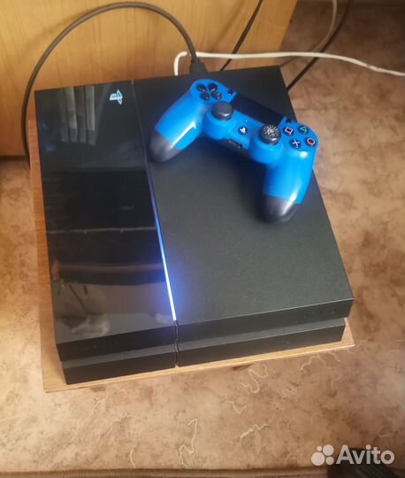 Продам PS4