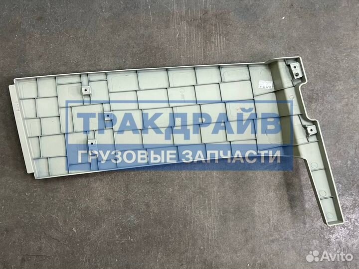 Обтекатель Shacman X6000 верхний левый за кабиной