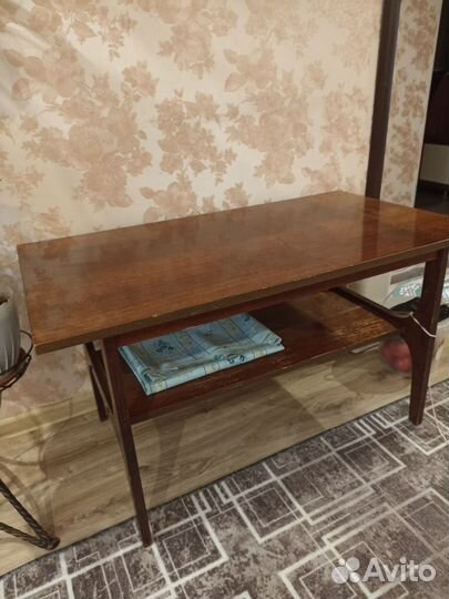 Журнальный столик