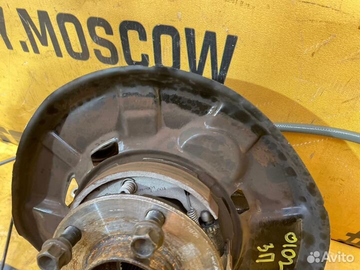 Кулак задний правый Bmw 116I F20 N13B16A 1.6 2012