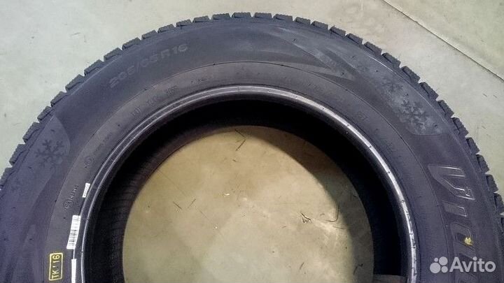 Viatti Brina Nordico V-522 235/45 R17 94T