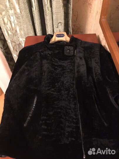 Короткая шубка, мягкий астраган