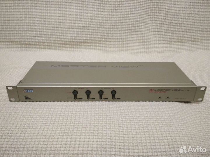 4-портовый, PS/2, VGA, квм-коммутатор CS9134