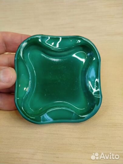 Пепельница малахитовое стекло