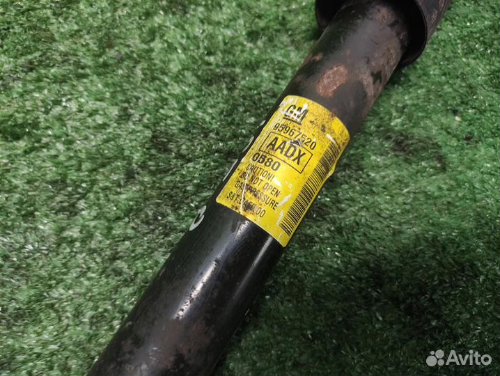 Стойка амортизатора задняя Chevrolet Spark (M300)