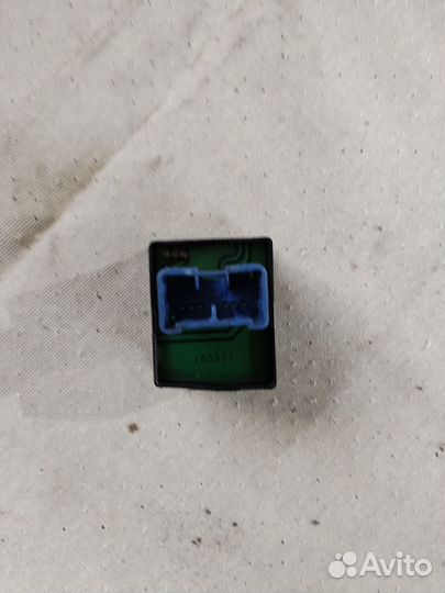 Кнопка управления зеркалами Toyota Corona Premio S