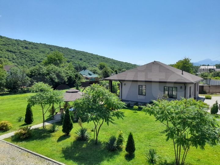 Дом 380 м² на участке 32 сот.