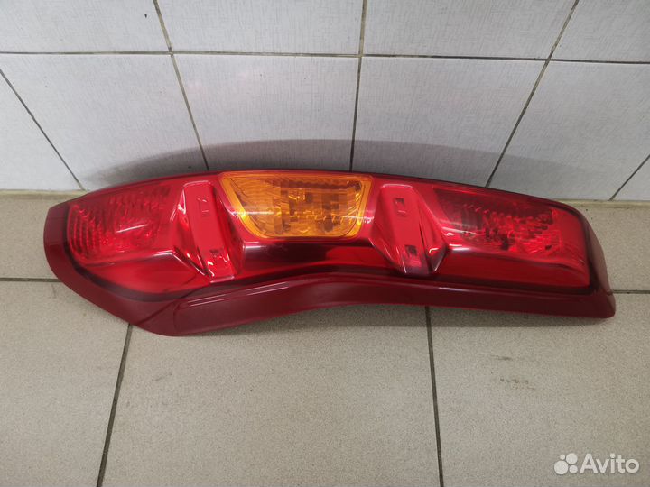 Фонарь задний правый Nissan X-Trail T31