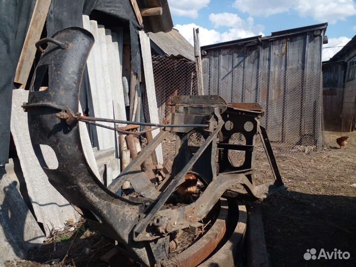 Кронштейн запасного колеса