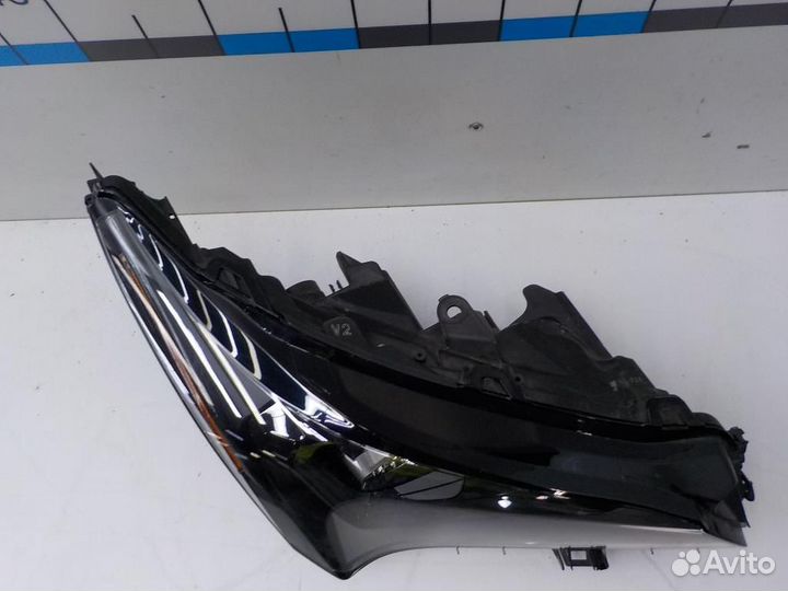 Фара правая Lexus NX200/NX200t/NX300/NX300h