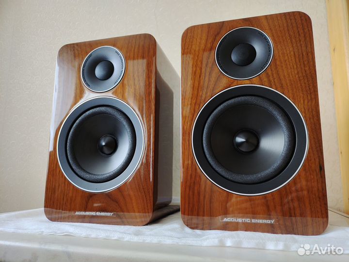 Acoustic Energy AE1 Active Walnut