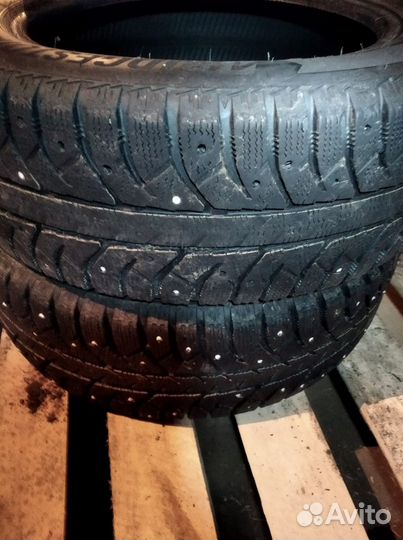Bridgestone Ice Cruiser 7000 185/60 R15