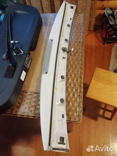 Крышка багажника Приус 20