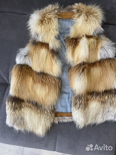 Продам жилет из лисы