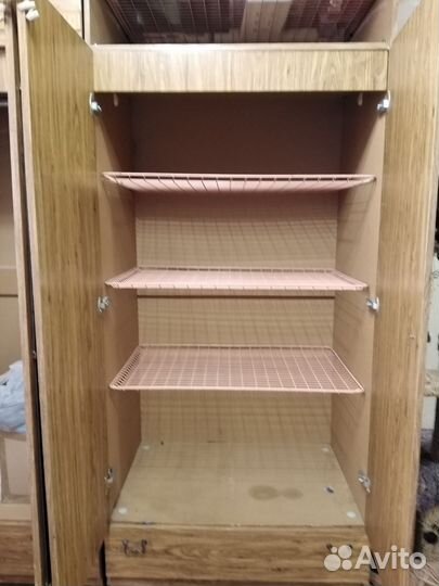 Шкаф для одежды бу