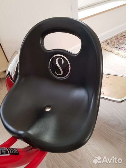 Трехколесный велосипед Schwinn Roadster Trike